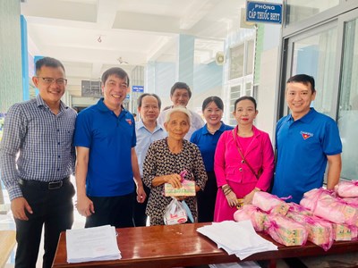  Khơi dậy ý chí vươn lên thoát nghèo