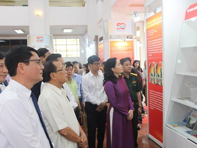  Thi đua, khen thưởng tạo động lực hoàn thành tốt nhiệm vụ được giao