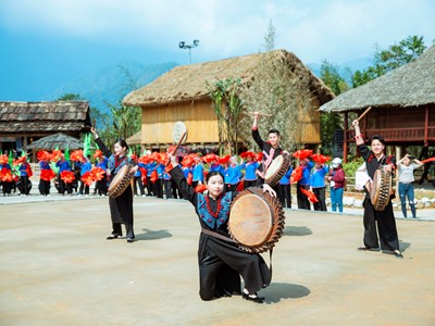 Các điểm đến ba miền hồ hởi chuẩn bị cho kỳ nghỉ Tết Dương lịch dài 4 ngày