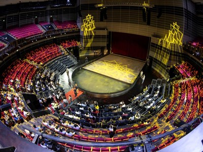 Ưu tiên nguồn lực phát triển văn hóa và con người