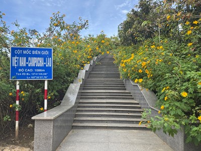  Xuân về trên Ngã ba Đông Dương