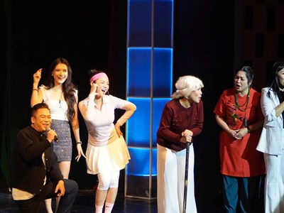  Rực rỡ sắc xuân trên sân khấu phía Bắc