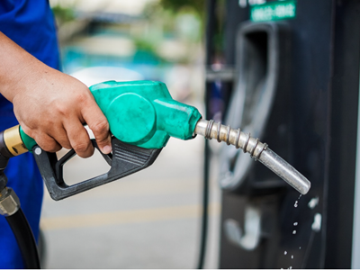 Giá dầu thế giới nóng lên, xăng dầu trong nước tăng mạnh