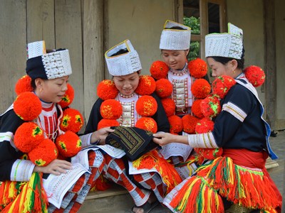 Bảo tồn và phát huy văn hóa dân tộc Dao trong giai đoạn mới