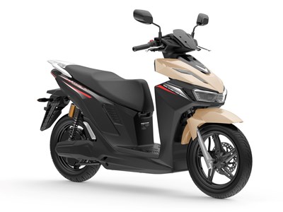 Khách hàng chốt cọc sớm xe đổi pin thể thao VinFast Viper: “Giá bán quá tốt, nuôi xe không phải nghĩ”