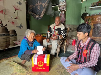  Háo hức bỏ phiếu như đi bầu cử lần đầu năm 1946