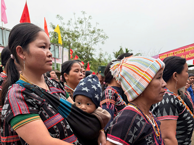  Từ miền núi đến hải đảo, cử tri rộn ràng tham gia ngày hội lớn