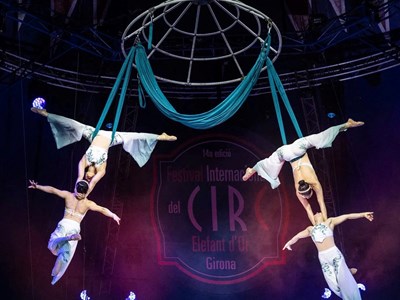 “Tấm hộ chiếu” để nghệ sĩ Việt vươn ra thế giới