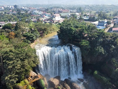 Danh thắng quốc gia thác Voi bị “đắp chiếu” đến bao giờ?