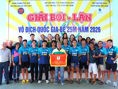  Rực rỡ những ngày tháng Tư