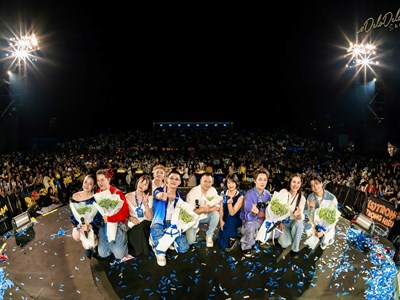 “Nốt lặng” và những chuyển dịch ngầm