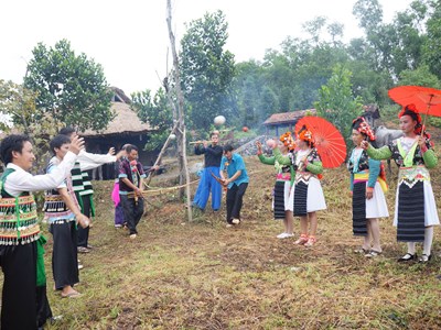 Từ nghị quyết đến động lực phát triển đất nước