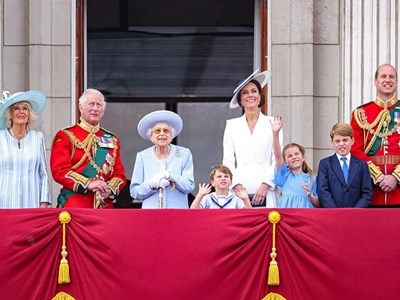 Hoàng gia Anh kỷ niệm 100 năm ngày sinh cố Nữ hoàng Elizabeth II