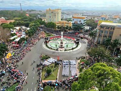  Về nơi hội tụ “biển - rừng - văn hóa”