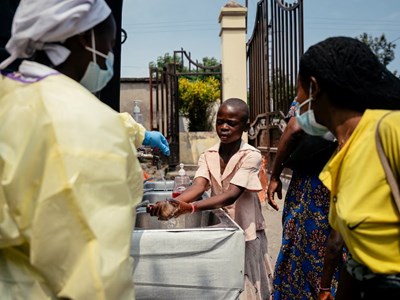 WHO: Vaccine chống chủng Ebola mới có thể mất tới 9 tháng phát triển