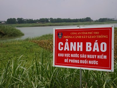 Khoảng trống sau những văn bản