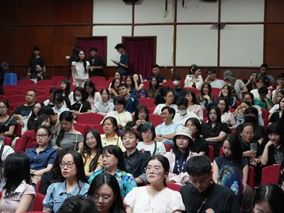 Lịch sử cần một cách kể mới