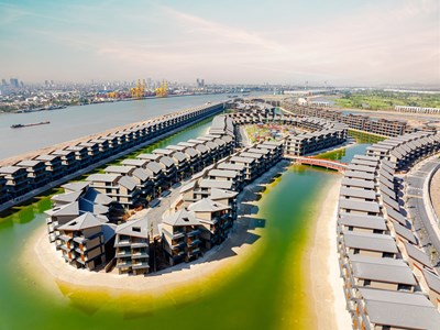 Biệt thự Nhật với biển riêng sau nhà - Chốn đi về của những người biết mình đáng giá