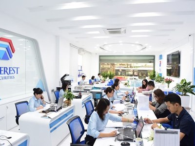 4 thành viên HĐQT Chứng khoán Everest cùng từ nhiệm