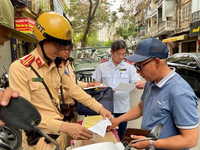 Hà Nội kiểm tra hoạt động xe U-oát chở khách du lịch