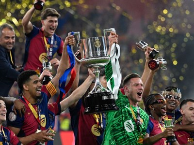 Barcelona đánh bại Real Madrid trong trận El Clasico nghẹt thở để giành Cúp Nhà Vua