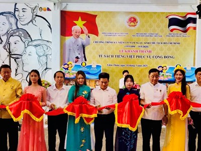 Cầu nối tri thức và tâm hồn Việt nơi xứ người