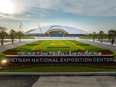 Choáng ngợp trước tốc độ thi công siêu kỷ lục thế giới của Trung tâm Triển lãm Quốc gia