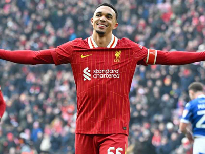 Real Madrid chiêu mộ Alexandre-Arnold, Barca vội giữ ngọc quý