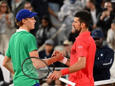 Sinner đánh bại Djokovic, chờ đại chiến với Alcaraz ở chung kết Roland Garros