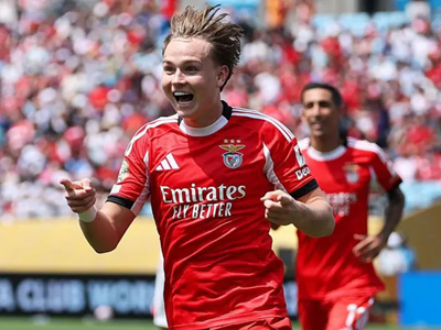 Giữa “Hỏa Diệm Sơn”, Benfica lần đầu đánh bại Bayern Munich