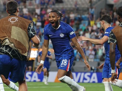 Chelsea thắng Benfica sau 4 giờ nghẹt thở dưới cơn giông Club World Cup