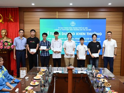 URENCO tuyên dương học sinh đạt giải và trao học bổng cho con em công nhân vượt khó học giỏi