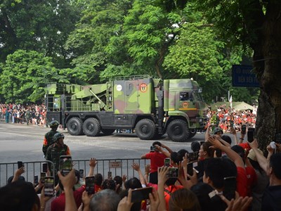 Tên lửa, radar, UAV Viettel ‘đi giữa lòng dân’