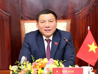 Thư chúc mừng của Bộ trưởng Nguyễn Văn Hùng nhân dịp kỷ niệm 73 năm Ngày truyền thống Ngành Xuất bản, in và Phát hành sách Việt Nam