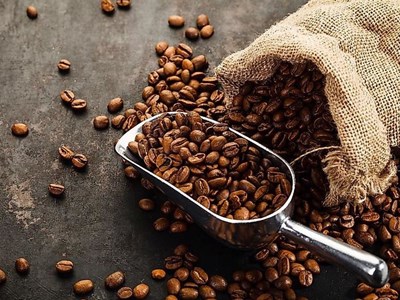 Giá cà phê hôm nay 24.10: Trong nước tăng vọt, lập đỉnh mới trên 118.000 đồng/kg