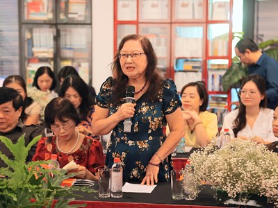 “Một mùa mây trắng - Mấy mùa thơ”: Hành trình thi ca Nguyễn Tiến Thanh