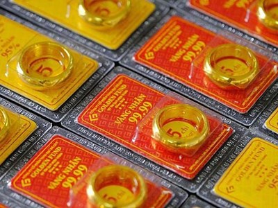 Giá vàng hôm nay 2.11: Neo cao, thị trường tạm lắng sau biến động mạnh