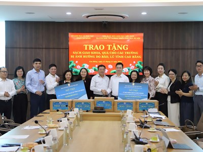 NXBGDVN hỗ trợ ngành Giáo dục Cao Bằng khắc phục hậu quả bão lũ