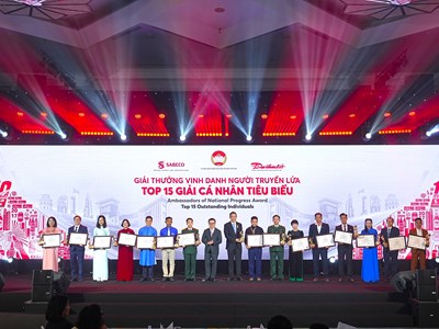 Tôn vinh 15 gương mặt truyền lửa và lan tỏa giá trị cộng đồng