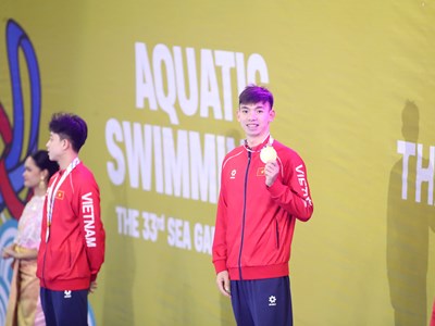 SEA Games 33 ngày thứ ba (12.12): Tiếp cơn mưa vàng, Huy Hoàng thống trị đường đua xanh