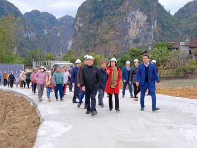 Gần hai thập kỷ “cắm bản”, tạo sinh kế bền vững giữa đại ngàn Thần Sa