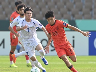 Đổ bê-tông thành công, U23 Trung Quốc hẹn gặp U23 Việt Nam ở bán kết