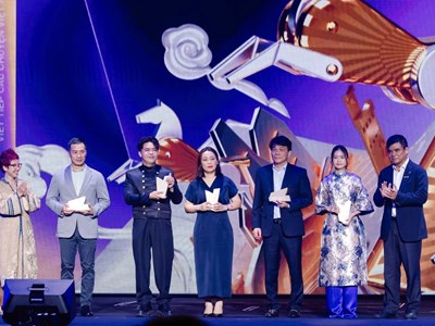 Ngân hàng Hạnh Phúc của SHB được vinh danh Dự án CSR truyền cảm hứng tại WeChoice Awards