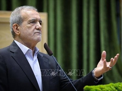 Iran khẳng định Tổng thống nước này vẫn “hoàn toàn khỏe mạnh“