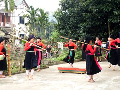 Lào Cai nâng cao chỉ số hạnh phúc: Lấy người dân làm trung tâm phát triển