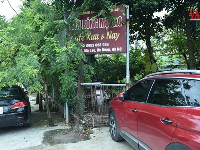 Góc khuất sau những khu đất thể thao bị “xẻ thịt” giữa lòng Hà Nội
