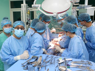 Bệnh viện Trung ương Huế thực hiện thành công 4 ca ghép tạng xuyên Việt từ một người hiến 