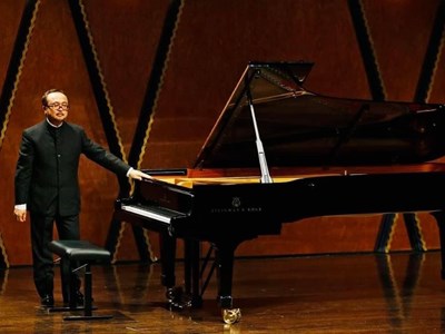 NSND Đặng Thái Sơn độc tấu piano tại Malaysia
