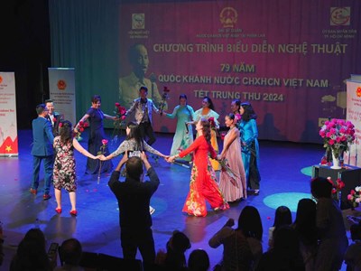 Kiều bào Phần Lan ủng hộ đồng bào miền Bắc bị bão, lũ