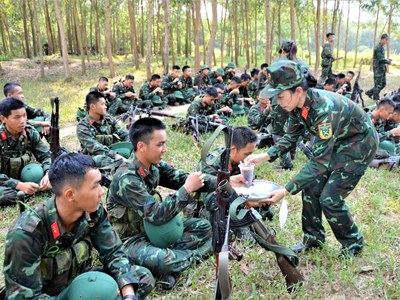“Mát lòng” bát nước thao trường